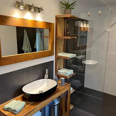 2-zimmer An Der Lindenstrasse לנגריך