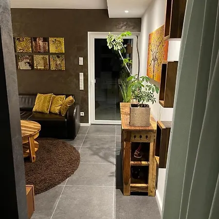 דירה 2-zimmer An Der Lindenstrasse לנגריך