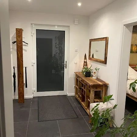 דירה 2-zimmer An Der Lindenstrasse לנגריך